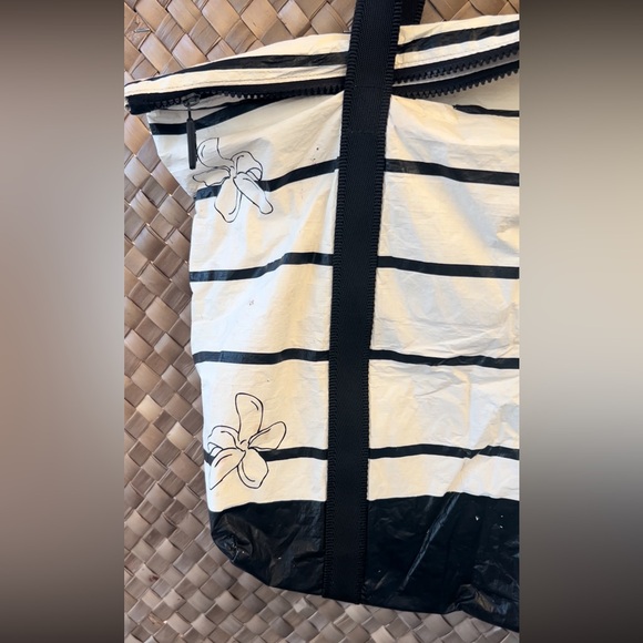 FLAWED Aloha Collection x Kealopiko day tripper - Picture 10 of 14